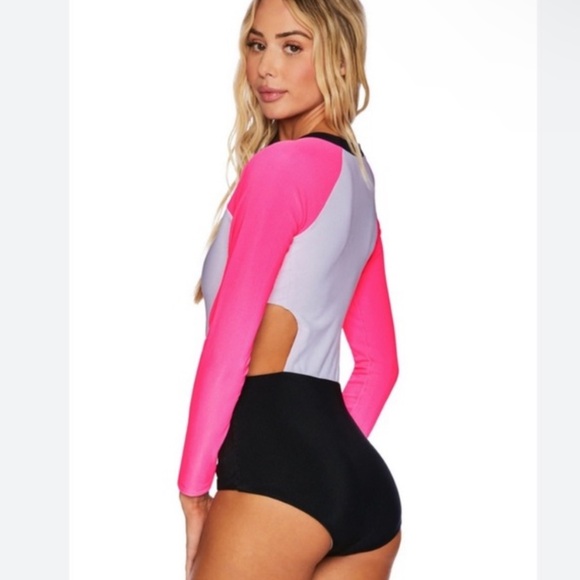 Beach Riot Bethany Rash Guard Swimsuit in Black Pink Colorblock size Large - Picture 10 of 14